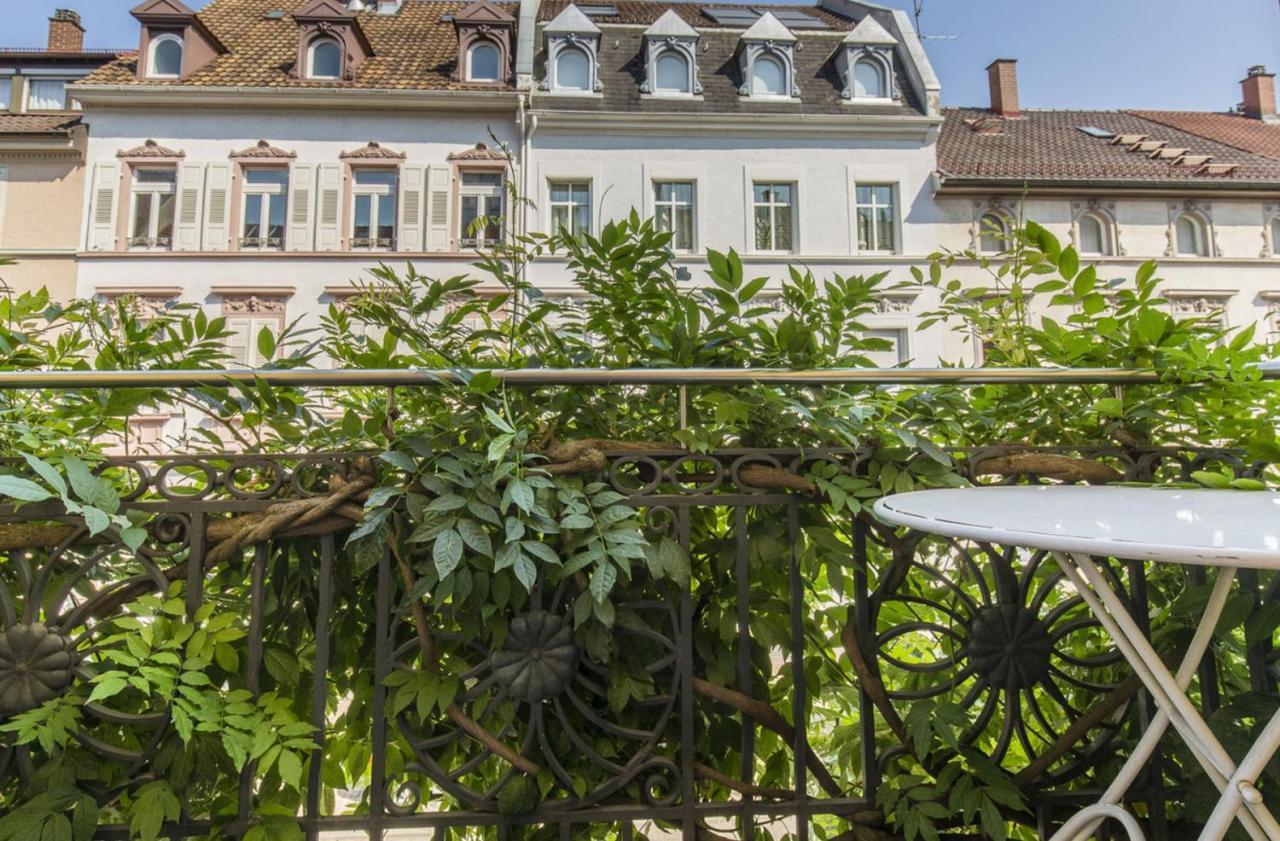 Apartments Im Cafe Einstein Freiburg im Breisgau Kültér fotó